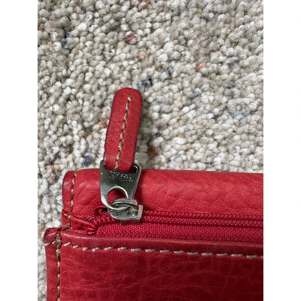 Fossil Womens Trifold Wallet Red Pebbled Genuine Leather Vintage Boho Classic